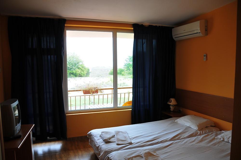 Hotel Surf Primorsko Luaran gambar