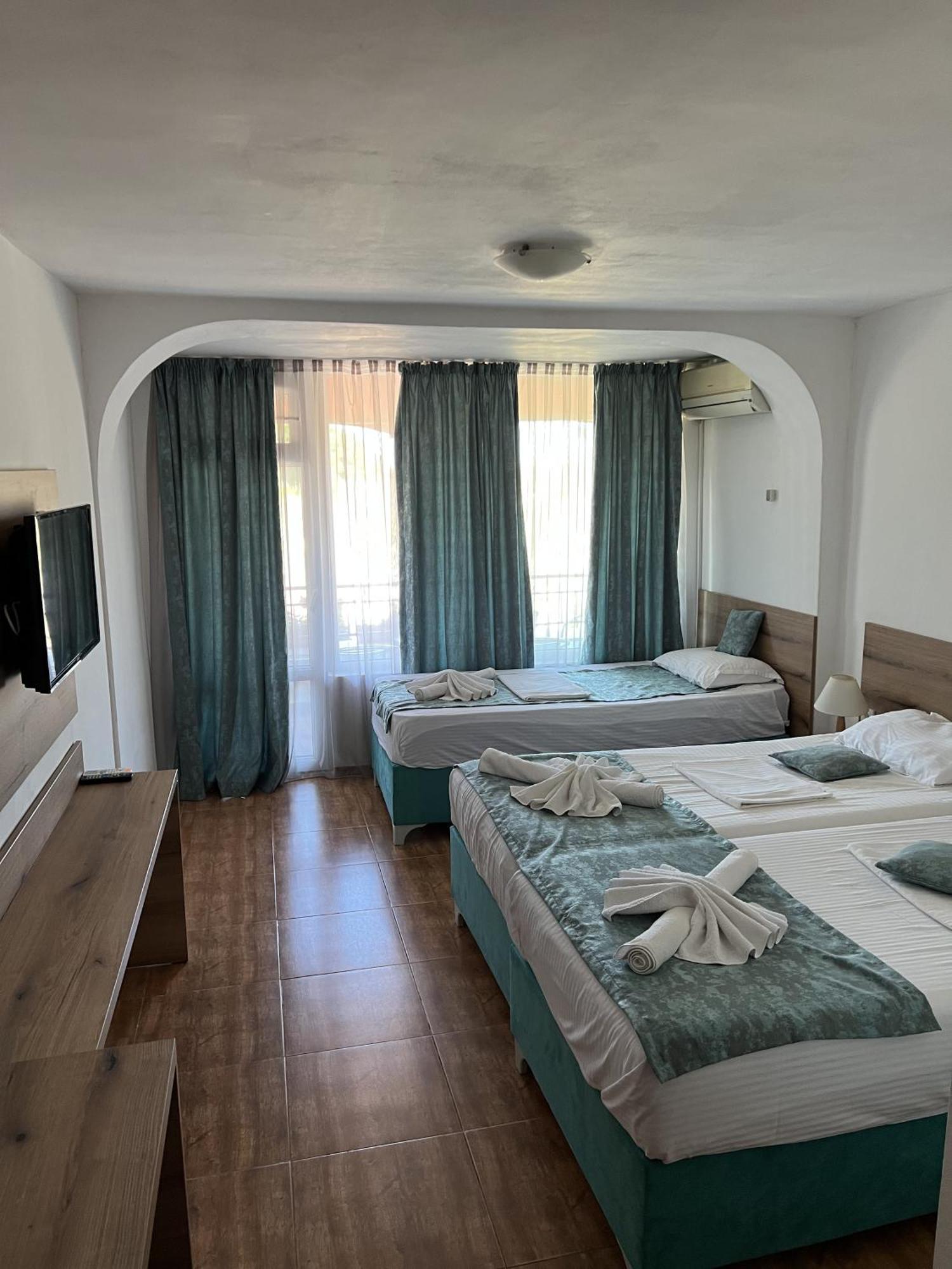 Hotel Surf Primorsko Bilik gambar